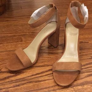 Ann Taylor, Size 8 Tan Suede Heeled Sandals. NWT